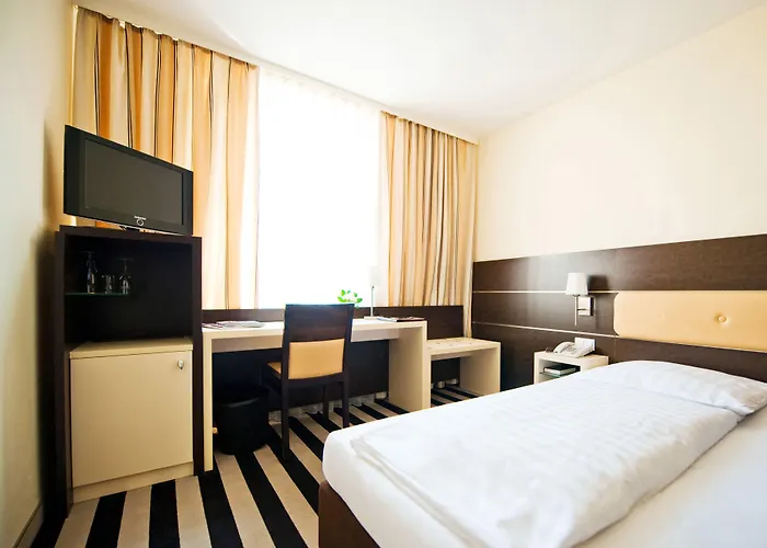 Tante Alma Bristol Hotel 4*
