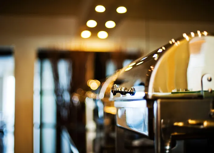 Hotel Tante Alma Bristol 4*