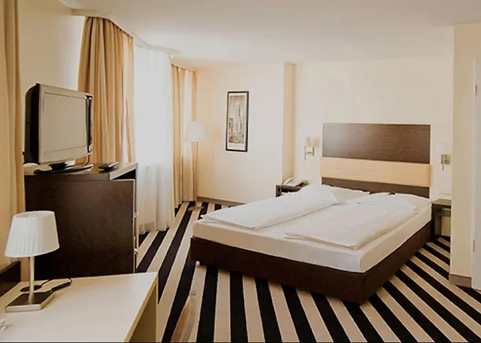 فندق Tante Alma Bristol 3*