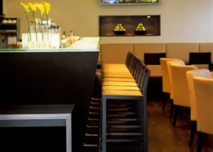 Hotel Tante Alma Bristol 4*